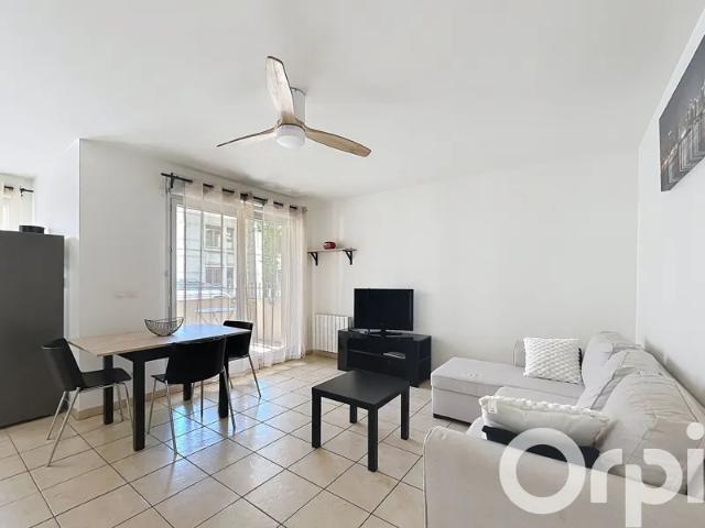 Location Appartement Rue Clos Poncet, Villeurbanne