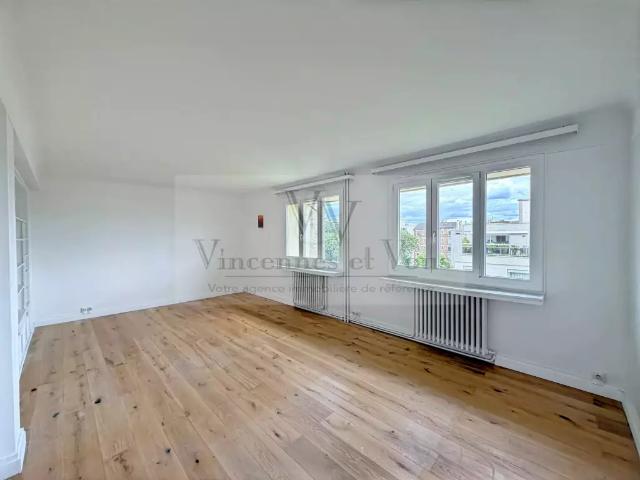 Location Appartement Rue Crébillon, Vincennes