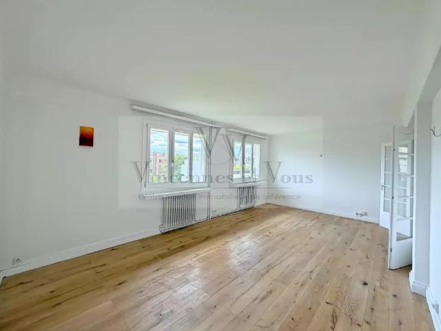 Location Appartement Rue Crébillon, Vincennes