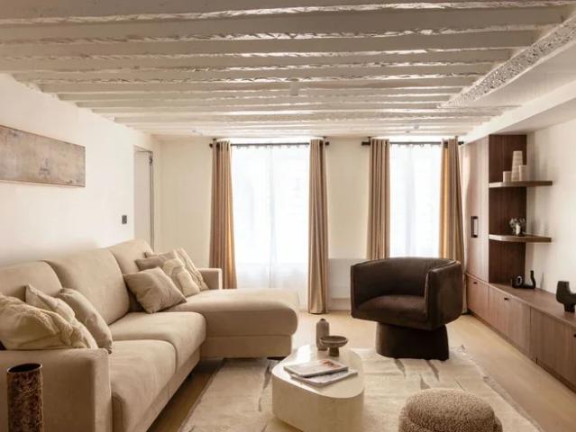 Location Appartement Rue Croix des Petits Champs, Paris