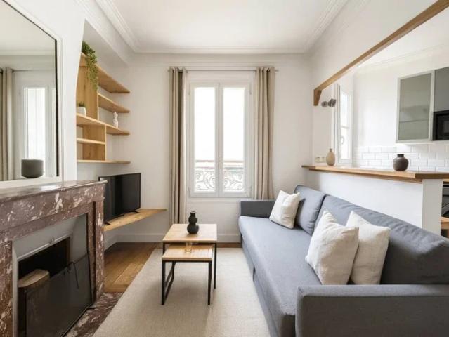 Location Appartement Rue Custine, Paris