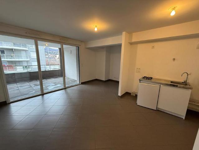 Location Appartement Rue Amadéo, Clermont Ferrand