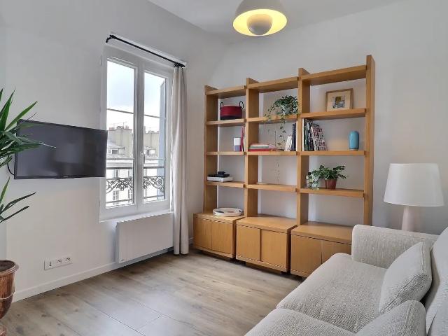 Location Appartement Rue Amelot, Paris