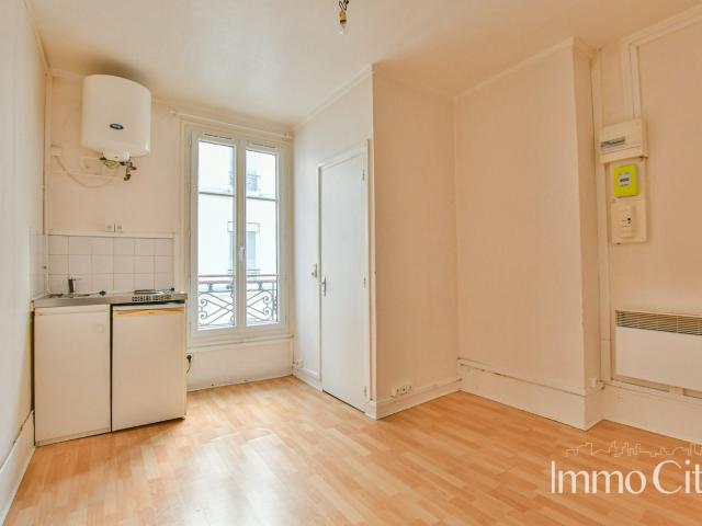 Location Appartement Rue Amélie, Paris
