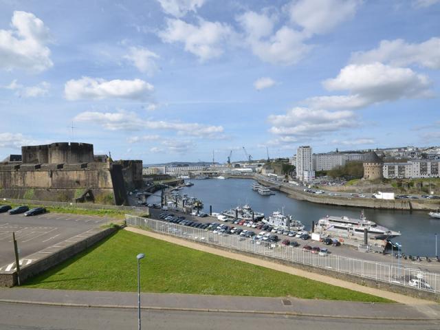 Location Appartement Rue Amiral Linois, Brest