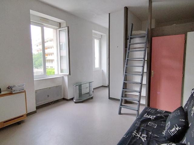 Location Appartement Rue Anthoard, Grenoble