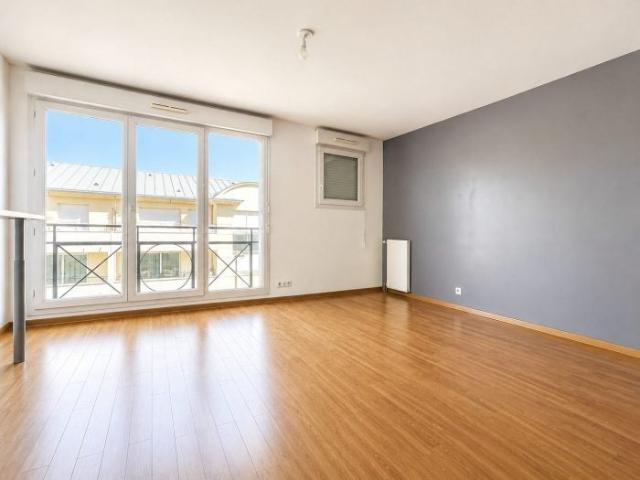 Location Appartement Rue Antonio Gaudi, Guyancourt