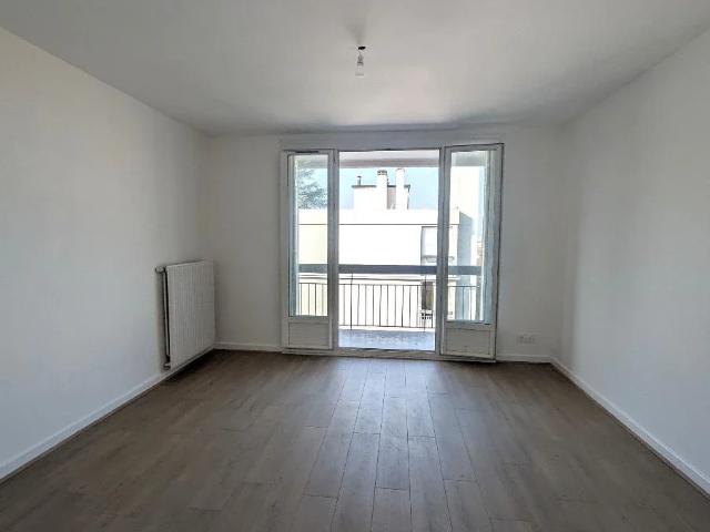 Location Appartement Rue Antoine Lumière, Décines Charpieu