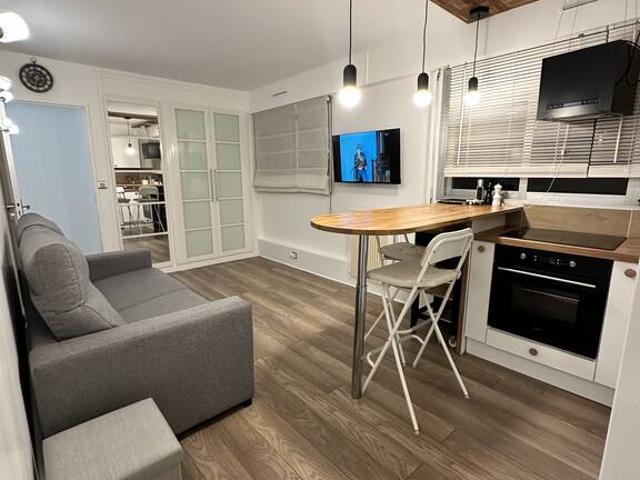 Location Appartement Rue Antoinette Fouque, Paris