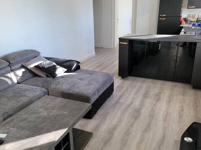 Location Appartement Rue Antoinette Fouque, Paris