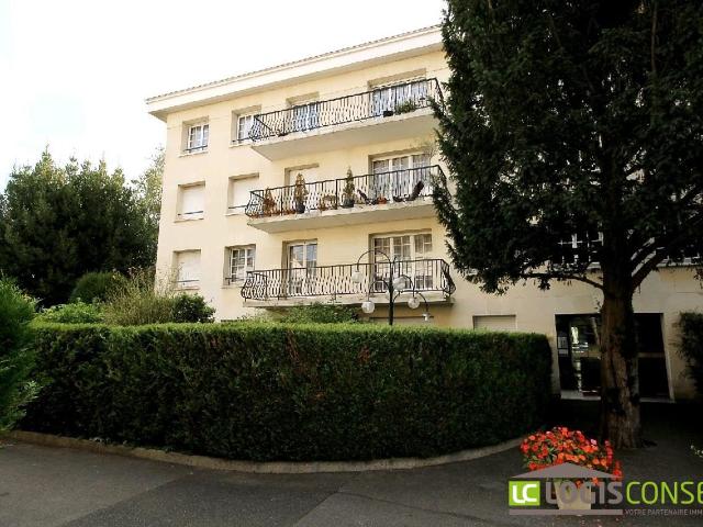 Location Appartement Rue Anatole France, Châtenay Malabry