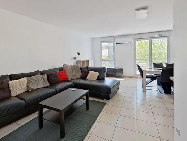 Location Appartement Rue Anatole France, Villeurbanne