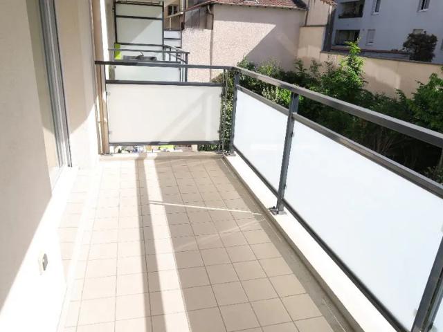 Location Appartement Rue Anatole France, Villeurbanne