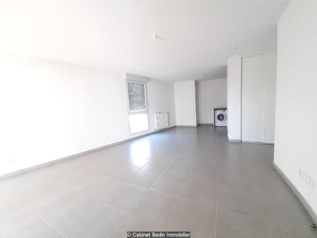 Location Appartement Place Raymond Grimaud, Toulouse