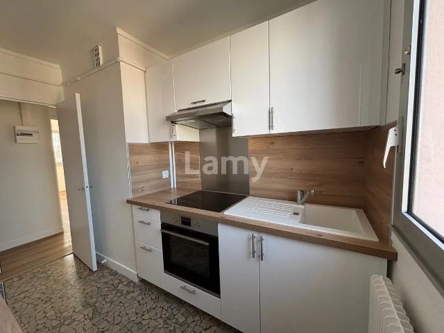 Location Appartement Rue Adolphe Dietrich, Dijon