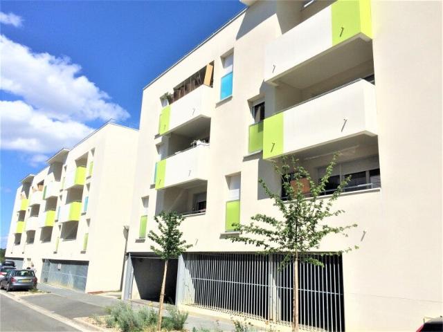 Location Appartement Rue Adrien Lorcher, Lormont