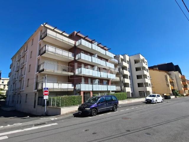 Location Appartement Rue Alexis Piron, Clermont Ferrand