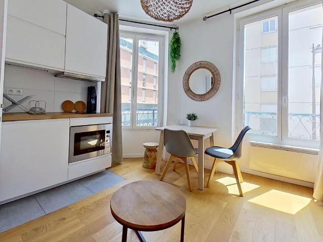 Location Appartement Rue Alphonse Bertillon, Paris