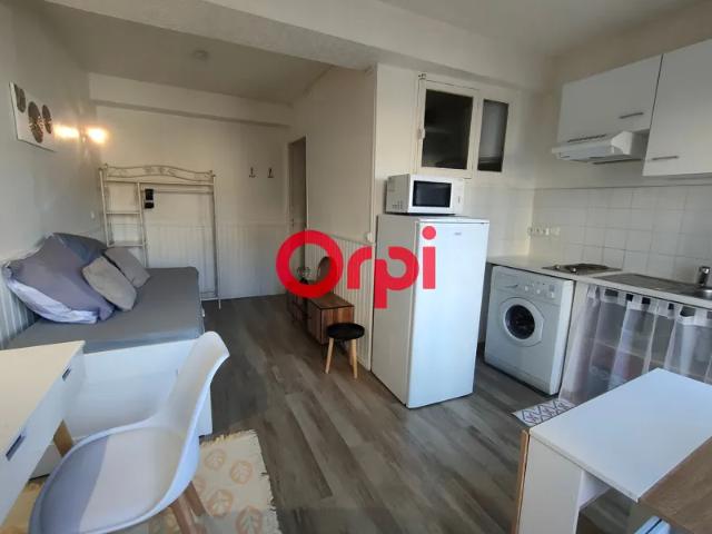 Location Appartement Rue Arago, Prades