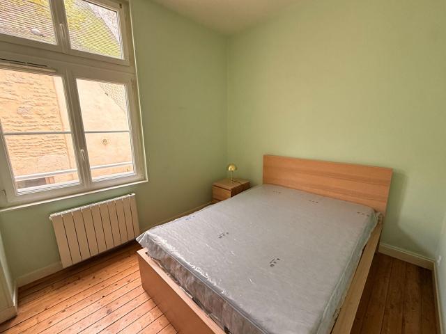 Location Appartement Rue Arcisse de Caumont, Caen