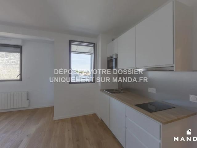 Location Appartement Rue Aristide Briand, Issy les Moulineaux