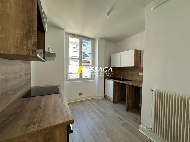 Location Appartement Rue Aristide Briand, Rodez