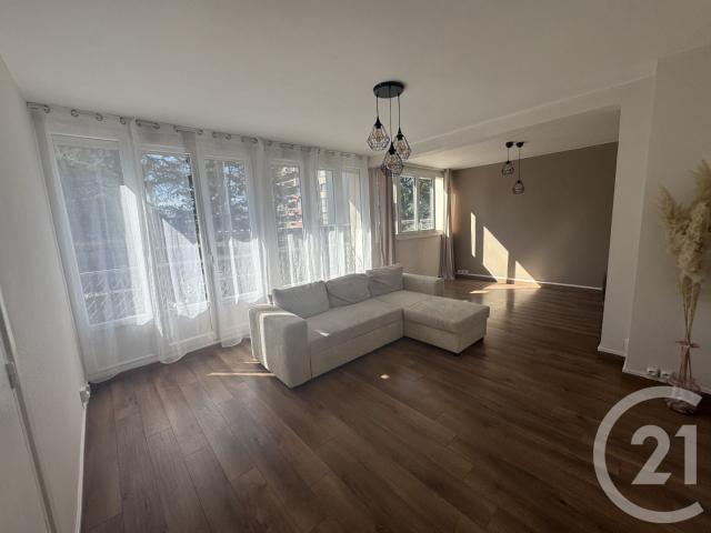 Location Appartement Rue Aristide Briand, Saint Priest