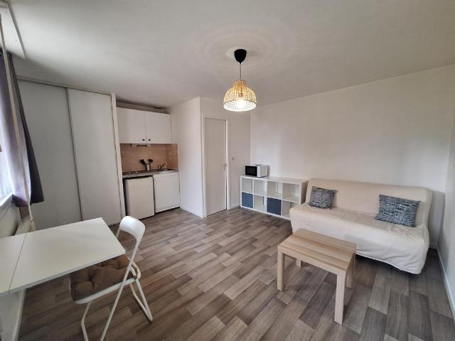 Location Appartement Rue Armand Barbès, Rennes