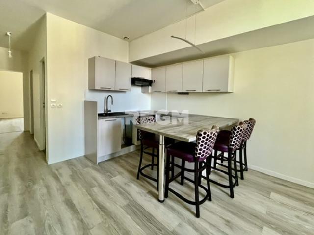 Location Appartement Rue Armand Caduc, Bordeaux