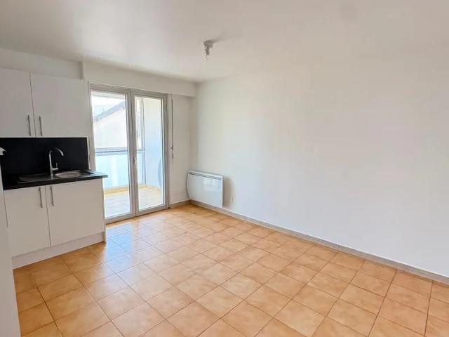 Location Appartement Rue Armand Carrel, Drancy