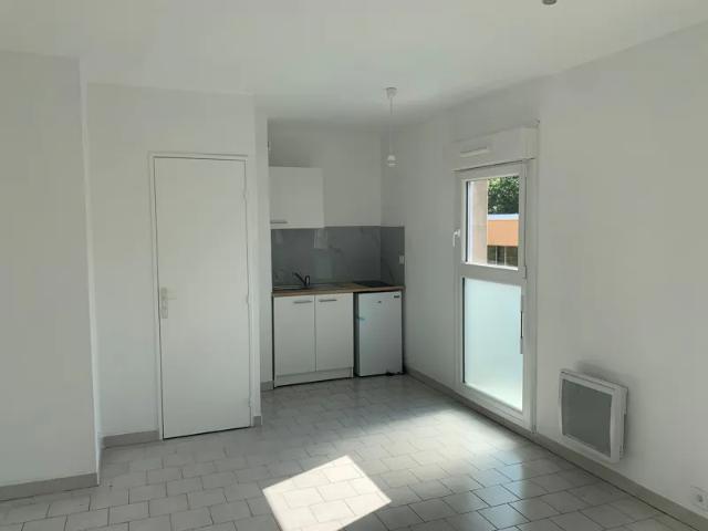 Location Appartement Rue Arnavielle, Nîmes