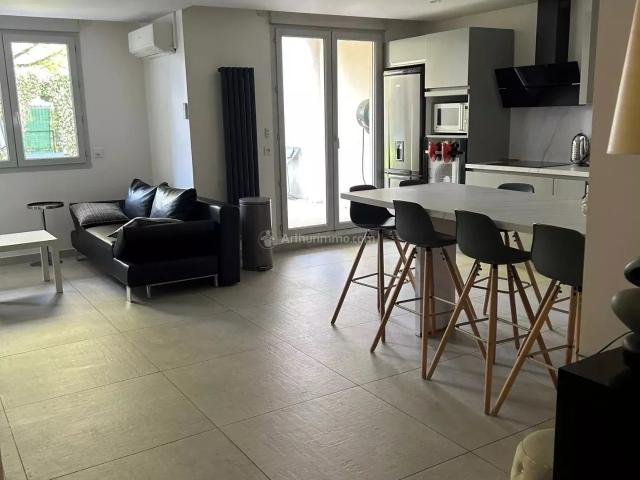 Location Appartement Rue Audibert et Lavirotte, Lyon