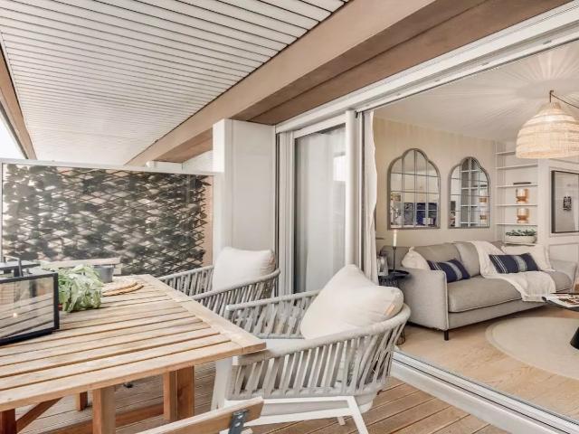 Location Appartement Rue Augereau, Paris