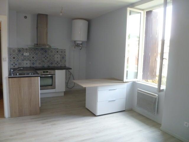 Location Appartement Rue Auguste Villy, Amplepuis