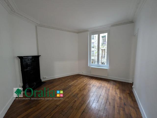 Location Appartement Rue Auguste Chabrières, Paris