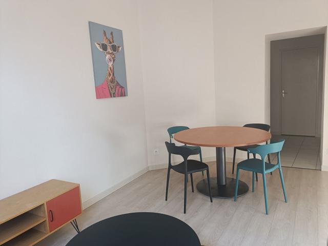 Location Appartement Rue Auguste Fourmond, Laval