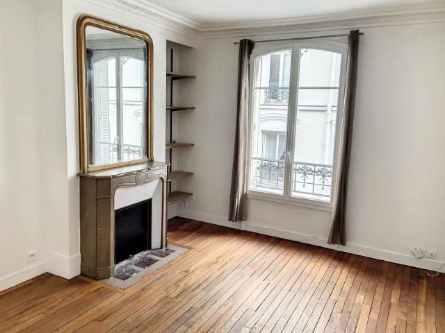 Location Appartement Rue Bouchardon, Paris