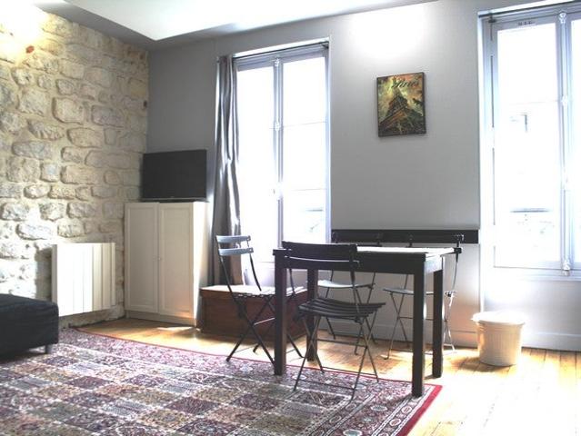 Location Appartement Rue Bouchardon, Paris