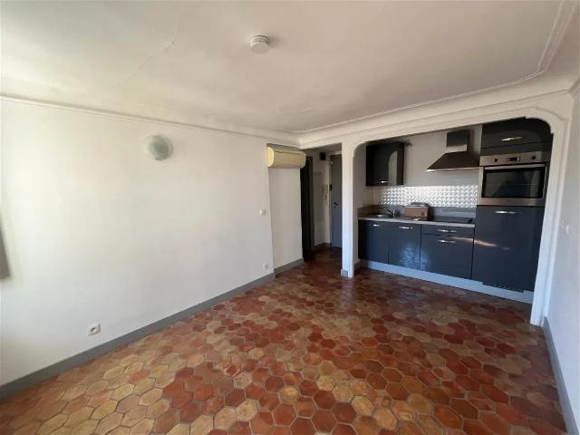 Location Appartement Rue Boucherie, Avignon