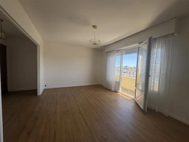 Location Appartement Rue Bourdillon, Châteauroux