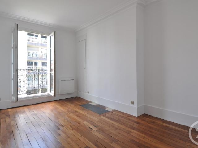 Location Appartement Rue Bobillot, Paris