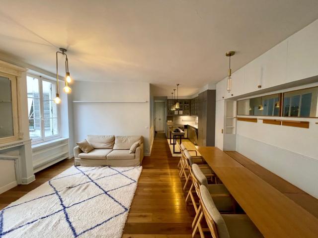 Location Appartement Rue Bonaparte, Paris