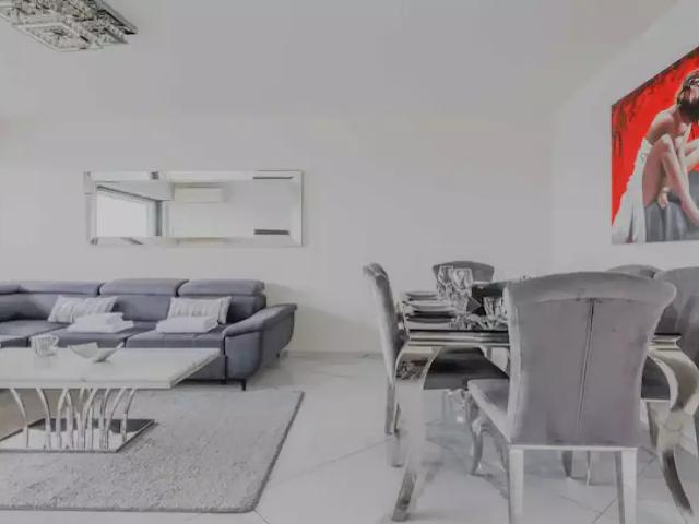 Location Appartement Rue Baudin, Levallois Perret