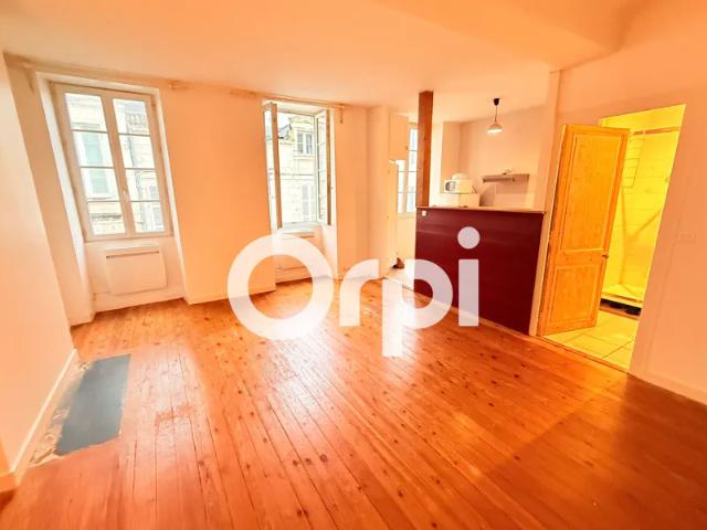 Location Appartement Rue Bazoges, La Rochelle