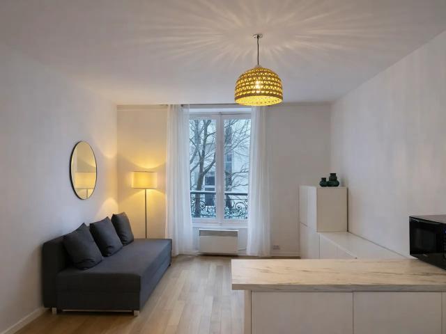 Location Appartement Rue Bachaumont, Paris