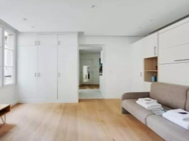 Location Appartement Rue Bachaumont, Paris