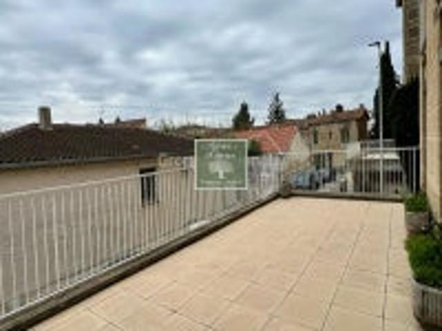 Location Appartement Rue Baléchou, Arles