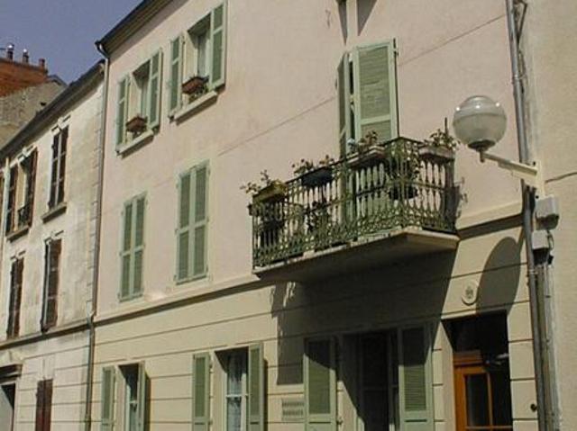 Location Appartement Rue Bardiaux, Vichy