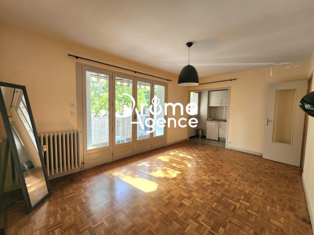 Location Appartement Rue Barthélemy de Laffemas, Valence