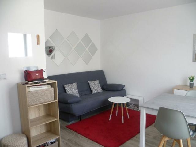 Location Appartement Rue Basse, Caen